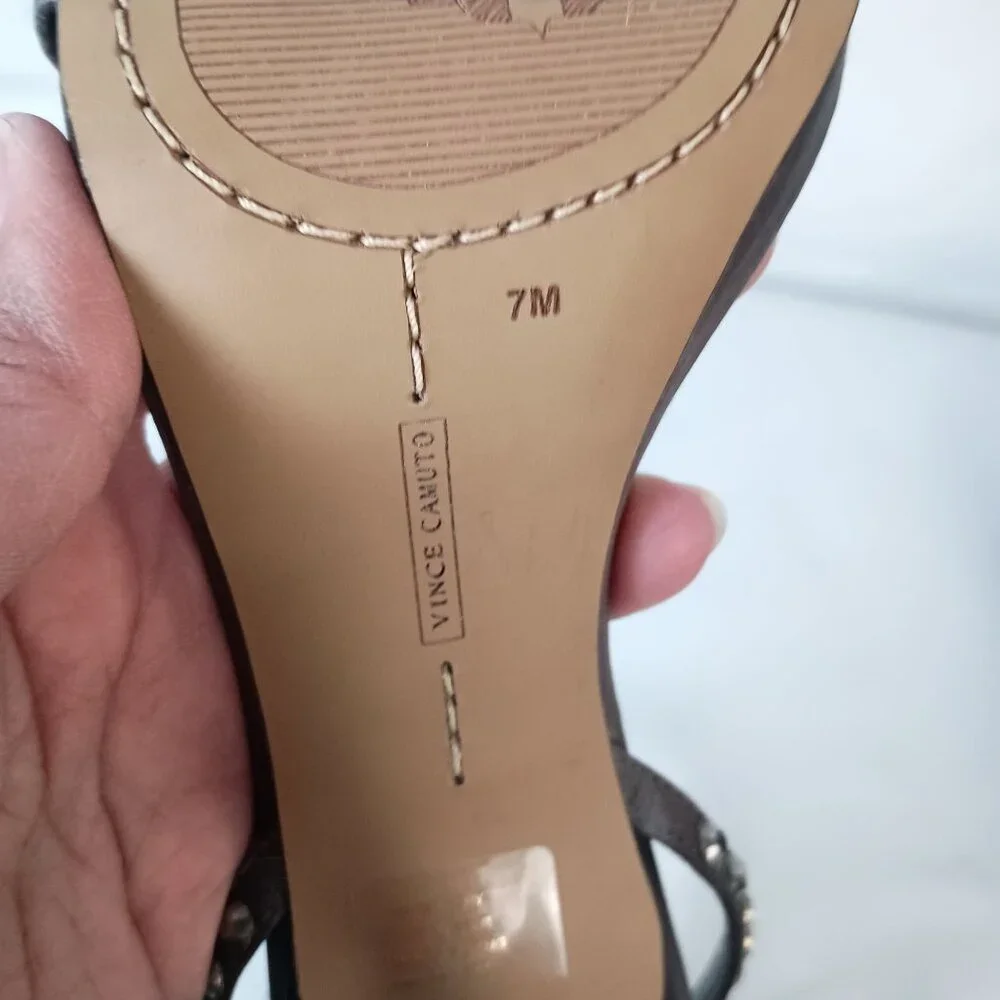 Vince Camuto Daphery Rhinestone Embellished Sandals Size 7 Gray NWOB - Picture 7 of 9